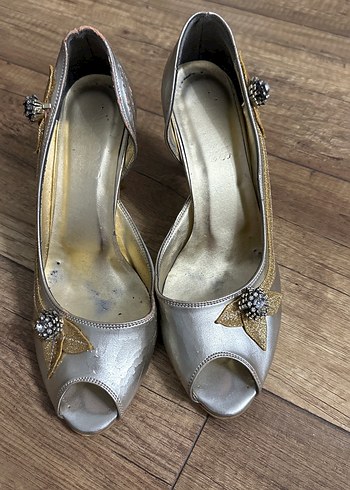 Gümüş Renkli Vintage Kadın Topuklu Ayakkabı
