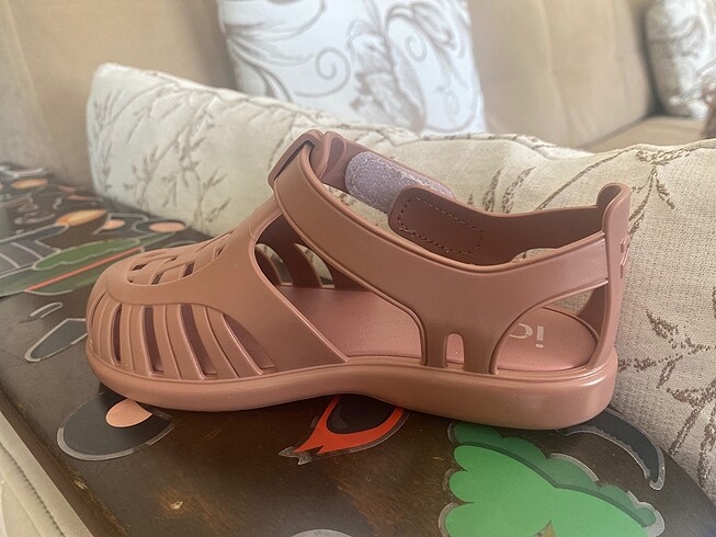 27 Beden Igor sandalet yeni
