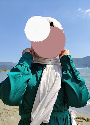 38 Beden Zümrüt yeşili abiye elbise