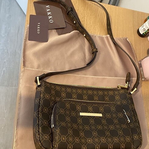 Beden kahverengi Renk Orijinal Vakko Monogram Çanta