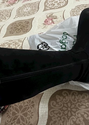 Fermuarlı Siyah Dizüstü Kadın Çizme - Görsel 3