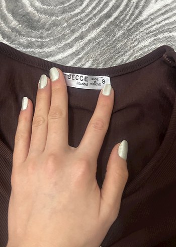 Düğmeli Kahverengi V Yaka Bluz - Görsel 5