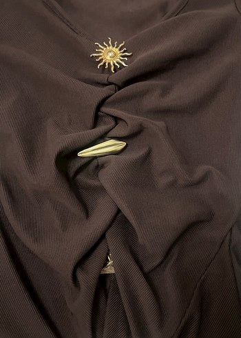 Düğmeli Kahverengi V Yaka Bluz - Görsel 4