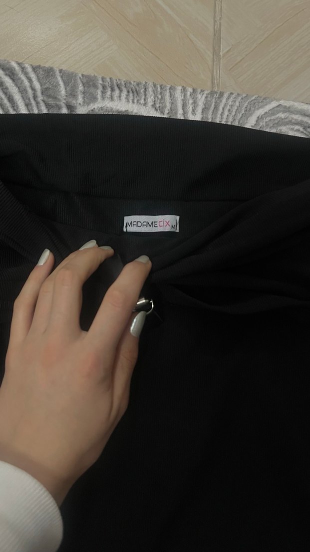 Tokalı Siyah  Bluz - Görsel 4