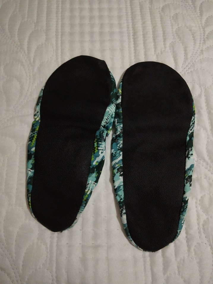 Erkek Çocuk Renkli Bağcıksız Terlik - Görsel 2