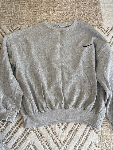 Nike sweatshirt