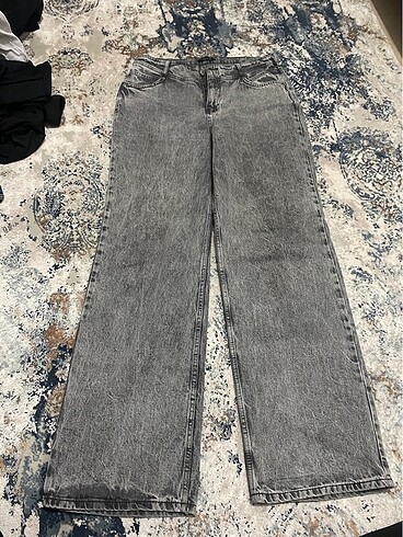 Gri jeans