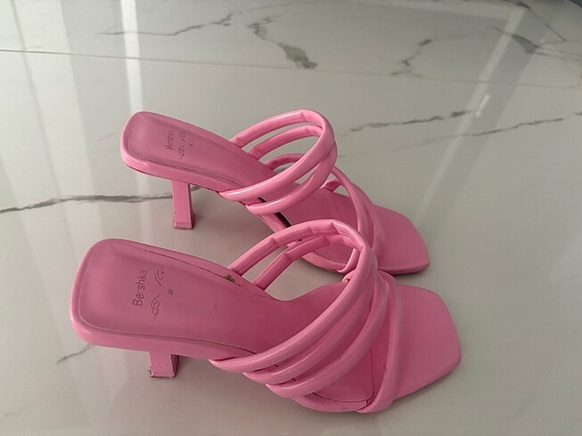 Bershka BERSHKA pembe topuklu terlik