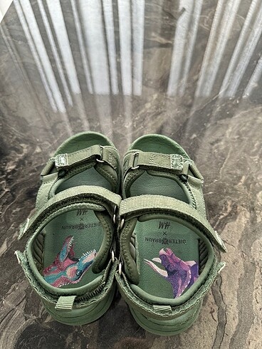 27 Beden H&m çocuk sandalet