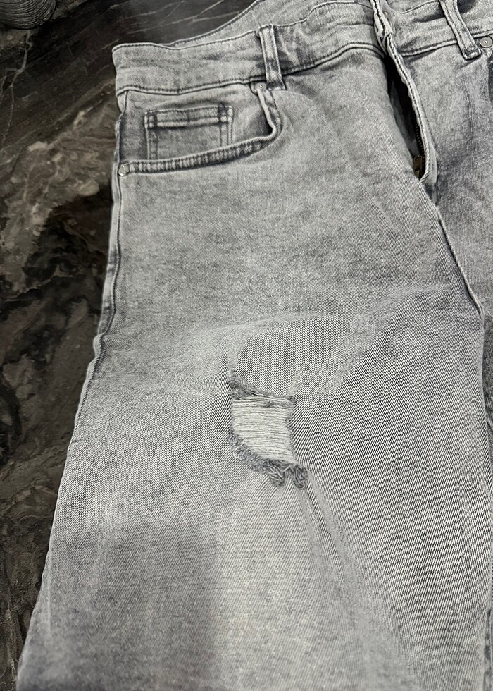 LCW Erkek jean şort 30 beden - Görsel 2