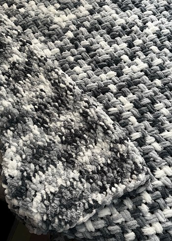 Gri Örgü Battaniye - Görsel 3