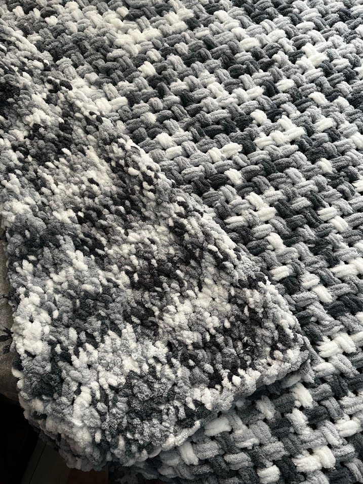 Gri Örgü Battaniye - Görsel 3