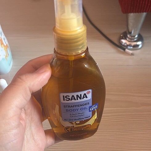 Beden Isana vücut sıkılaştırıcı yağ