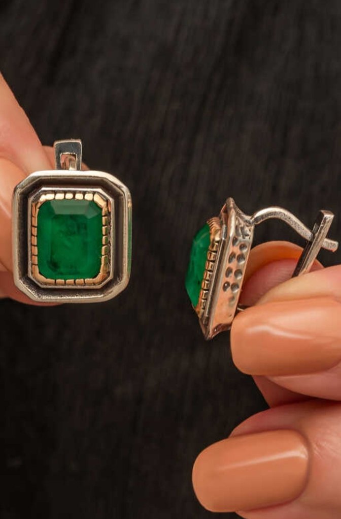 Zincir Detaylı Parlak Yeşil Kare Kolye gümüş - Görsel 3