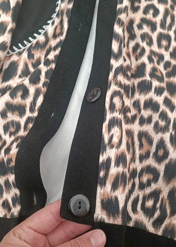 Düğmeli Leopar Desenli Kadın Ceket - Görsel 4