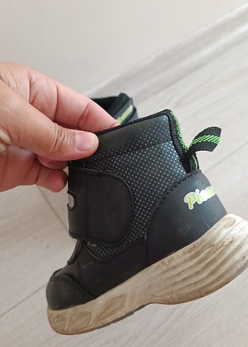 25 Beden Gri Erkek Çocuk Punk Tarzı Botlar
