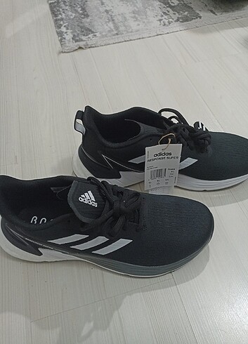 42.5 Beden siyah Renk Adidas Spor ayakkabı