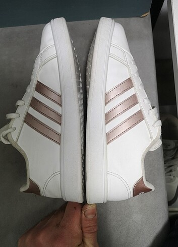 35 Beden beyaz Renk Orjinal Adidas 35 numara