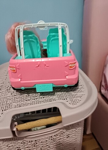 Barbie jeep