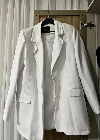Zara Sikligin Ve Rahatligin Beyaz Blazer Ceket