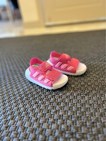 Adidas Bebek Sandalet 21 numara