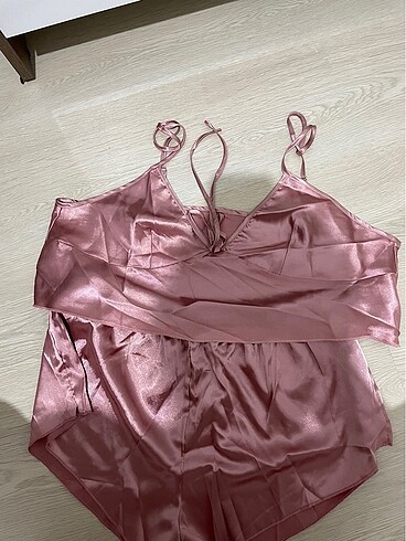 xl Beden pembe Renk Saten pijama takımı