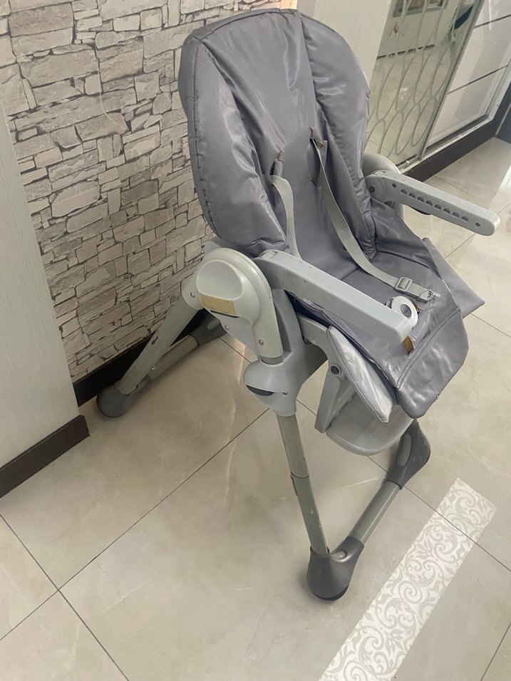 Gri Bebek Mama Sandalyesi - Görsel 3