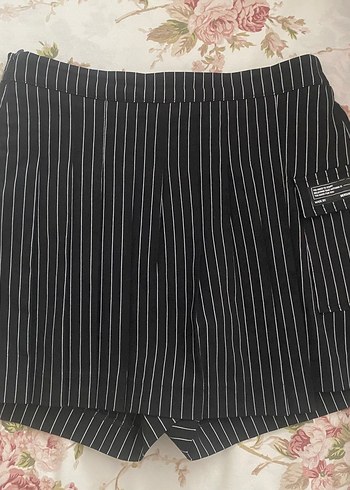 Pilili Siyah Çizgili Şort etek