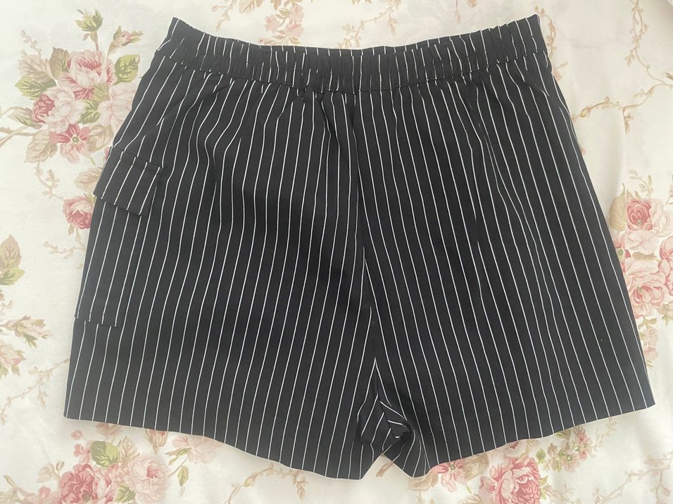 Pilili Siyah Çizgili Şort etek - Görsel 4