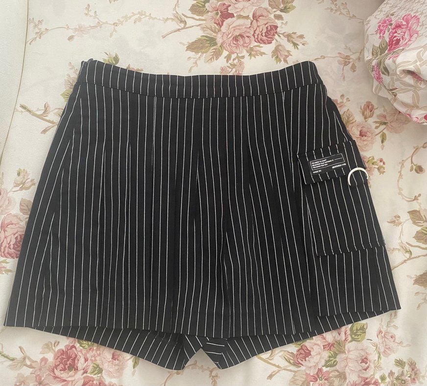 Pilili Siyah Çizgili Şort etek - Görsel 2