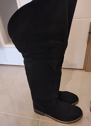 Siyah çorap çizme