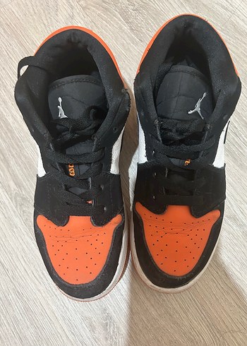 37,5 Beden turuncu Renk Nike jordan