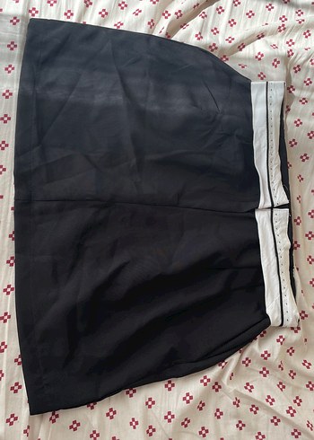 Siyah Pilili Midi Mini Etek
