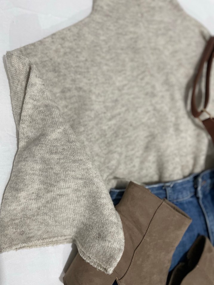 Boğazlı Gri Rahat Kadın Kazak - Görsel 2