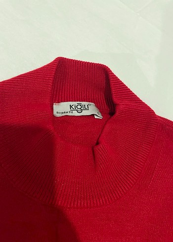 Kırmızı Yüksek Yakalı Kadın Kazak - Görsel 3