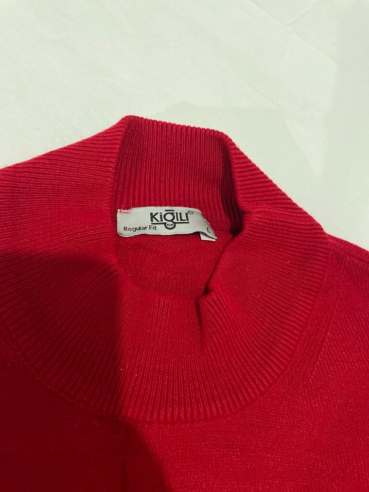 Kırmızı Yüksek Yakalı Kadın Kazak - Görsel 3