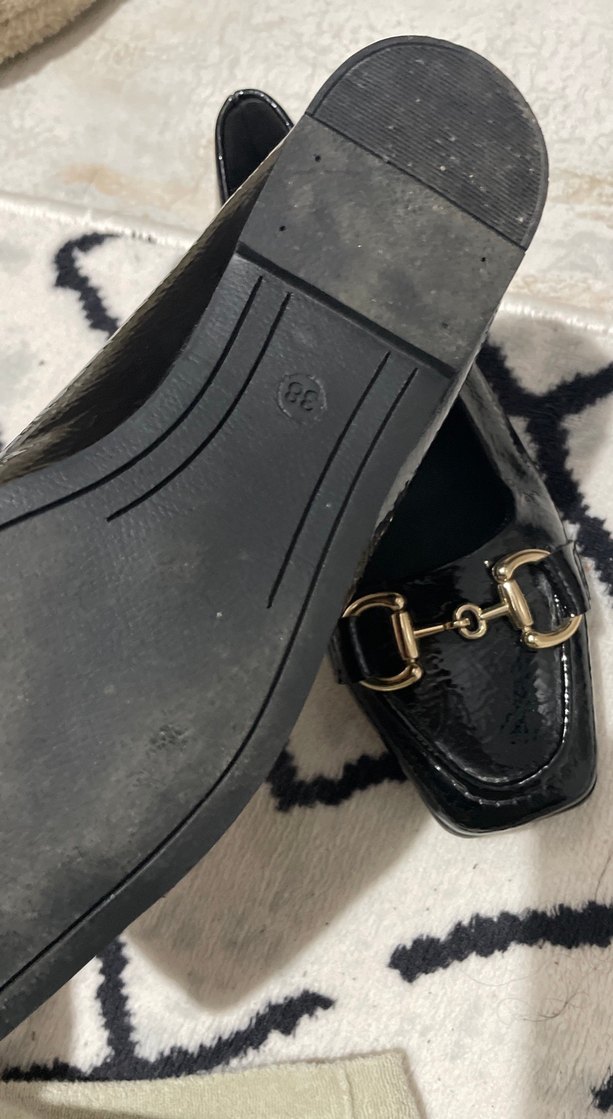 Klasik Şıklıkta Siyah Parlak Tokalı Loafer - Görsel 4