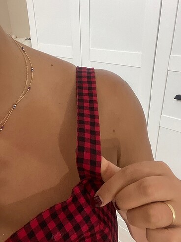xl Beden kırmızı Renk Askılı yazlık mini yırtmaçlı elbise