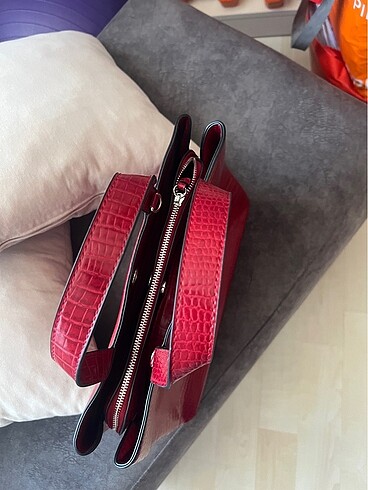 Beden bordo Renk Stradivarius kırmızı kol çantası