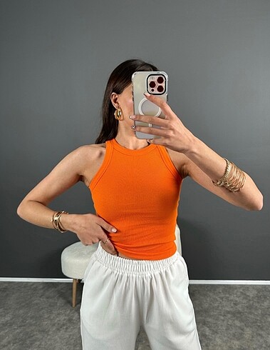 Diğer halter yaka crop