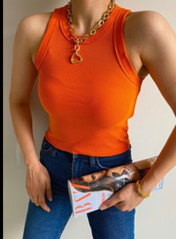 s Beden halter yaka crop
