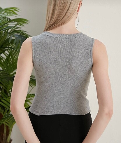 m Beden Halter yaka crop