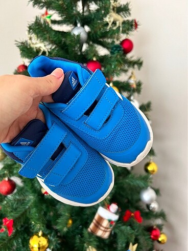 Adidas tensaur 25 numara