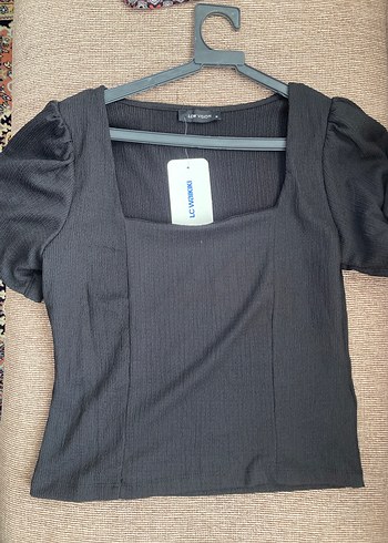 Düğmeli Siyah Kadın Bluz, Kısa Kollu, Dar Kesim