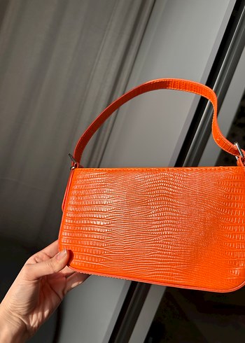 Turuncu Parlak Deri Yılan Desenli Çanta - Görsel 3