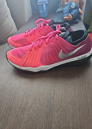 40 Beden pembe Renk Nike spor ayakkabı 