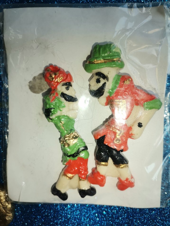 Mavi Zeminli Renkli Figürin Seti - Görsel 3