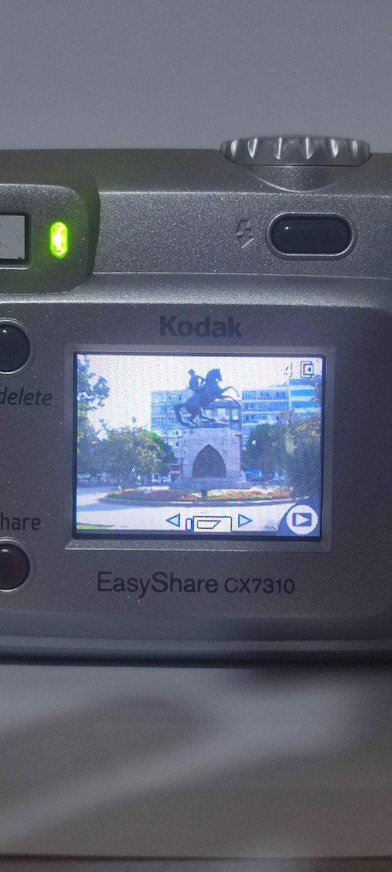 Kodak EasyShare CX7310 Gri Dijital Kamera - Görsel 2