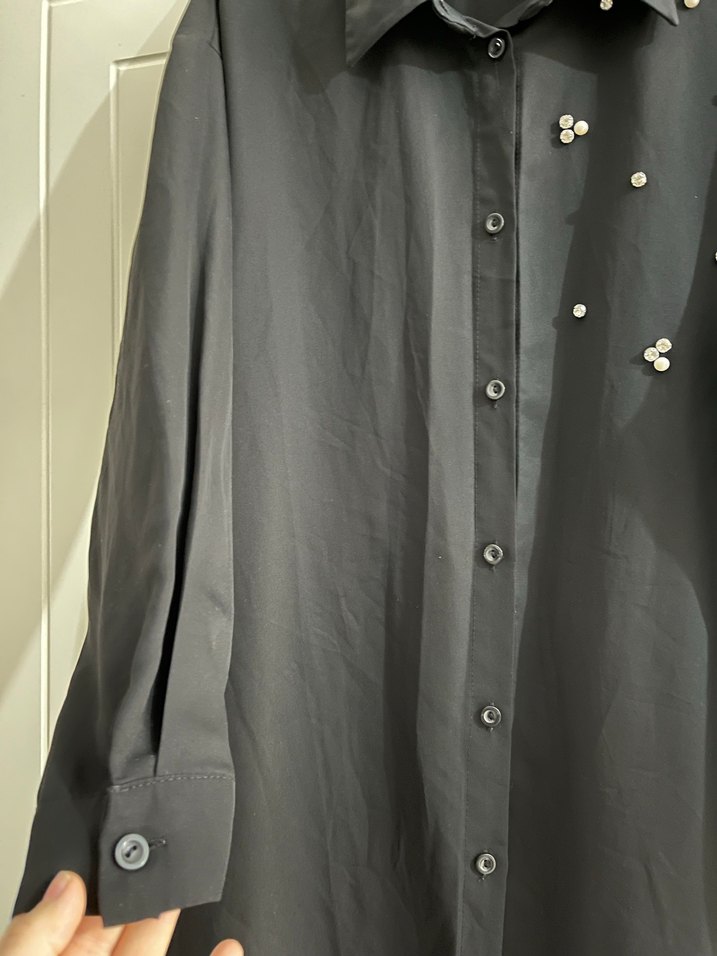 Siyah Uzun Kollu Düğmeli Kadın Gömlek - Görsel 3