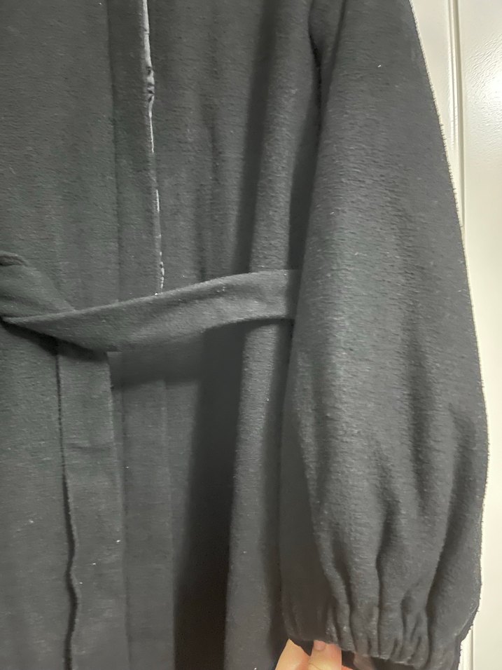 Siyah Kemerli Uzun Kadın Kaban - Görsel 3